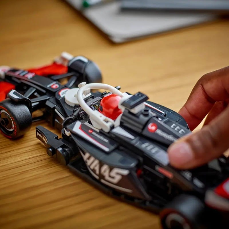 bolid-f1-klocki-lego-haas-zestaw-dodatki-7.jpg