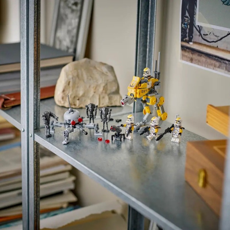 klocki-lego-disney-star-wars-gwiezdne-wojny-Zestaw-bitewny—żołnierze-klony-z-327-korpusu-galaktycznego (3).jpg