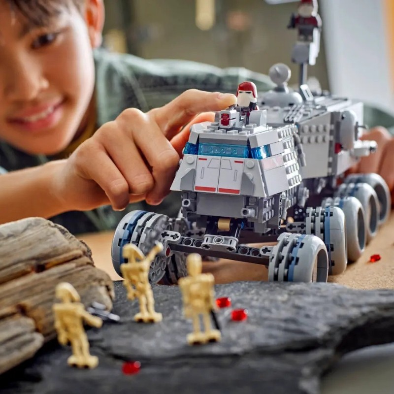 klocki-lego-disney-star-wars-gwiezdne-wojny-Czołg-Republiki-Juggernaut (3).jpg
