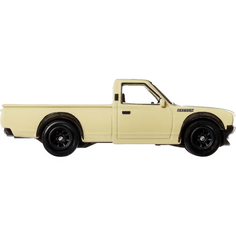 auto-autko-samochod-pojazd-kolekcjonerski-hot-wheels-datsun (4).jpg