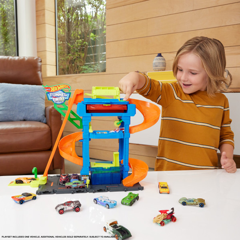 Hot Wheels City Zestaw Torów Myjnia Odjazdowe Zakręty 3+ 
