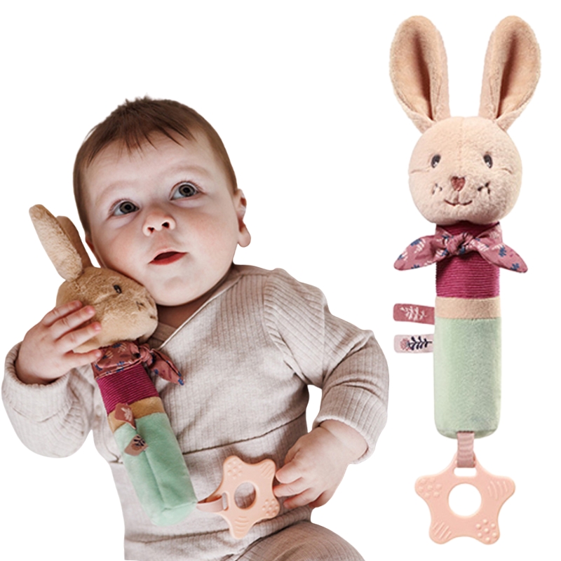 Dziecko Trzymające Królik Zabawka Dla Dzieci 3m+ Piszczek Z Gryzakiem Rabbit Karo Babyono